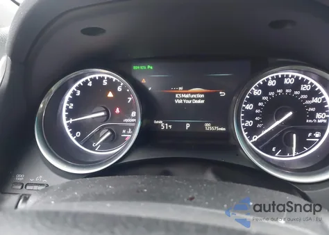 2018 Toyota Camry Xle z USA, uszkodzony, nr VIN 4T1B11HK3JU511368